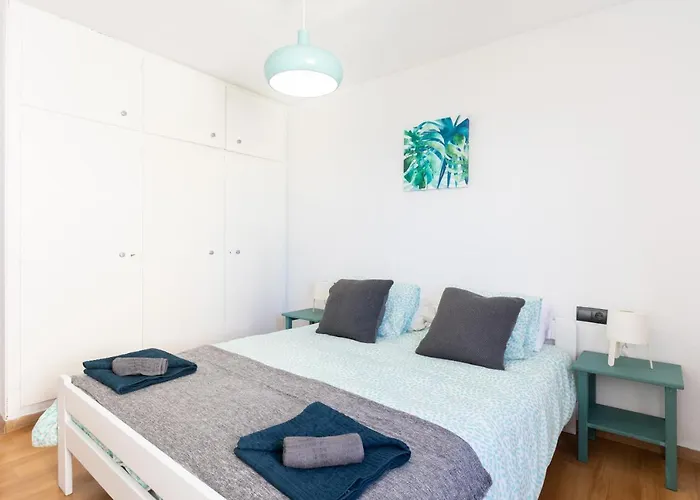 Home2book Lovely Ocean Views 아파트 *